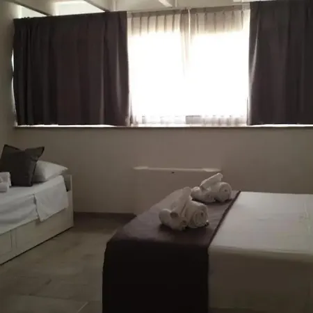 Nacalui Nocleg ze śniadaniem 3*